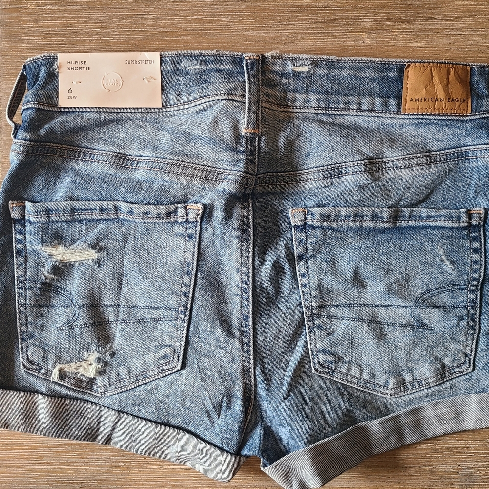 NWT American Eagle Super Stretch Hi-Rise Shortie Jean Shorts - Picture 3 of 5